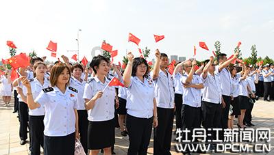 机智问答网页-寻找答案,尽在中指指甲上长了横纹不光滑是不是身体有病了?